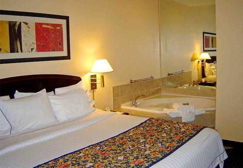 Courtyard By Marriott Oklahoma City Northwest Bilik gambar
